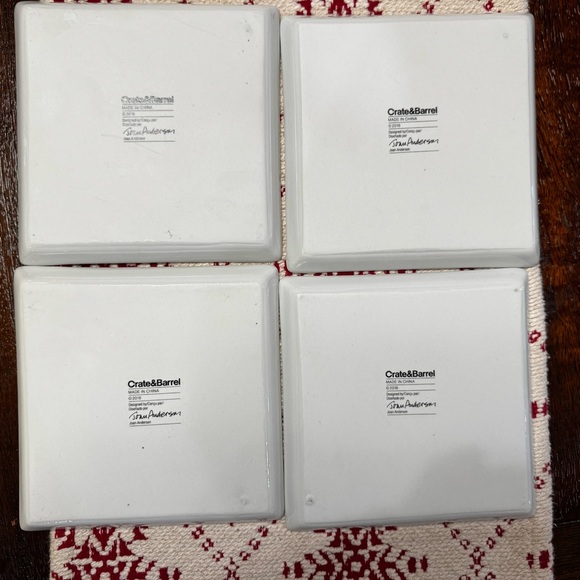 EUC Crate & Barrel Square Plates - Set of 4 - Joan Anderson 2016 - Reindeer - Picture 6 of 6